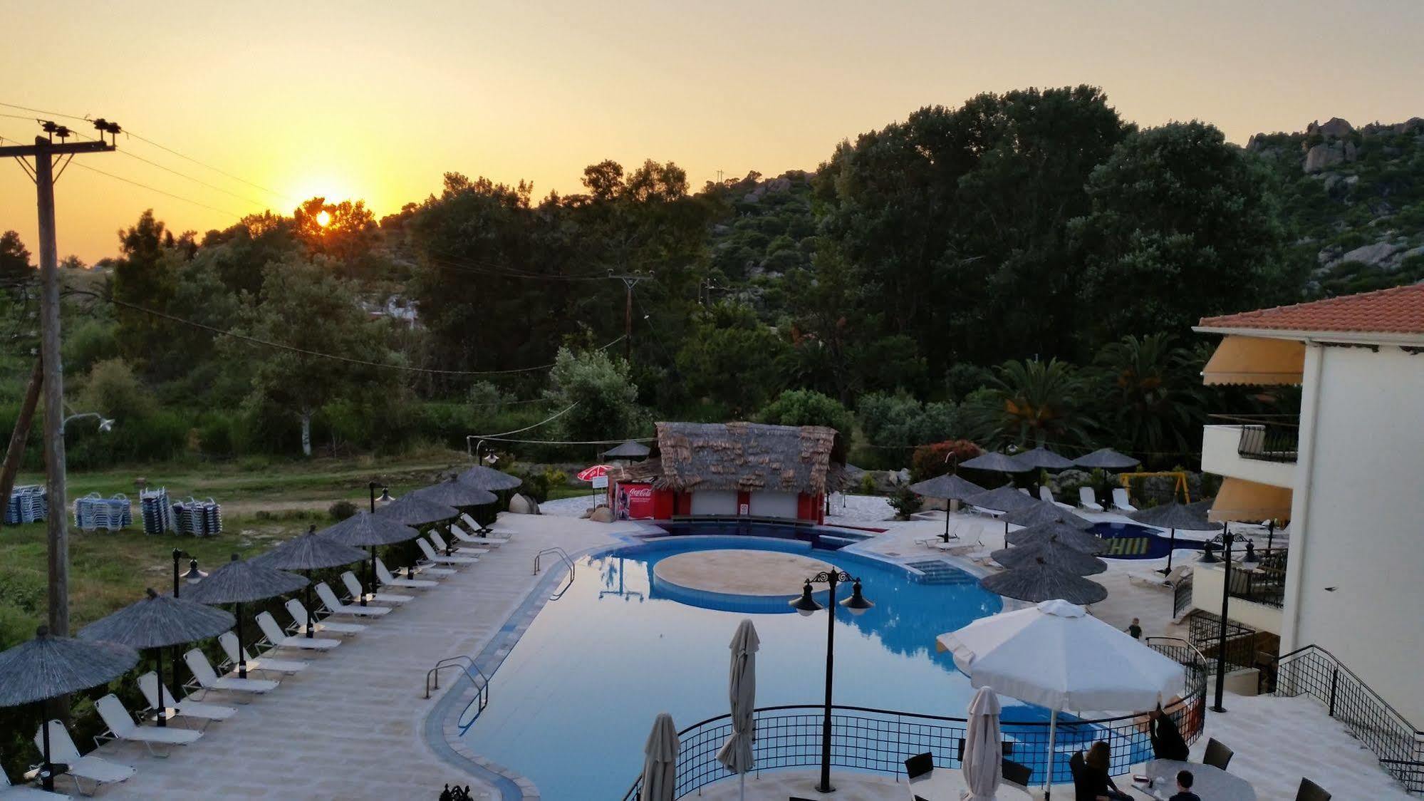 Hotel Makednos Nikíti Kültér fotó